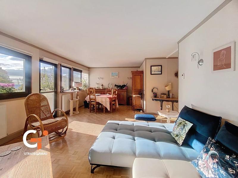 Appartement - 92 m² - 5 pièces