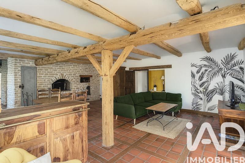 Maison - 236 m² - 7 pièces