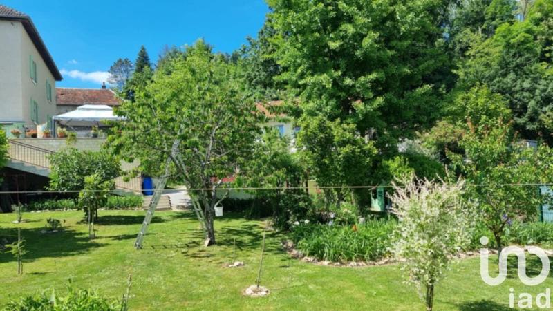 Maison - 240 m² - 10 pièces