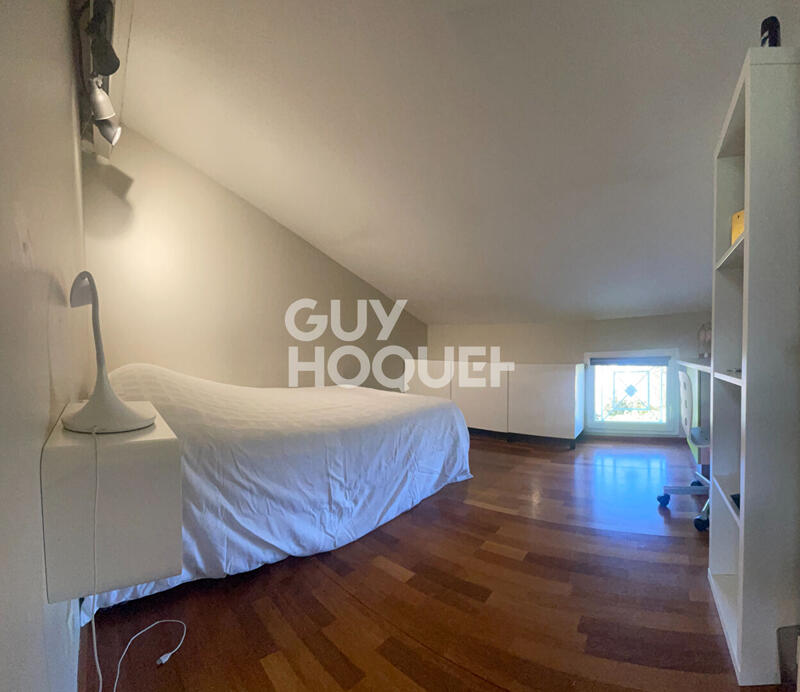 Maison - 208 m² - 4 pièces