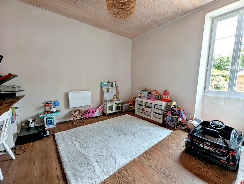 Maison - 315 m² - 10 pièces