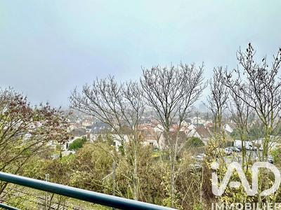 Appartement - 90 m² - 4 pièces