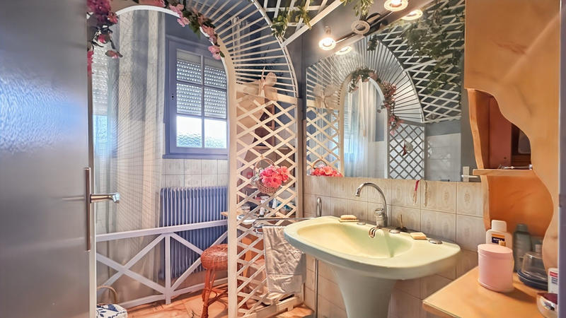 Maison traditionnelle - 193 m² - 7 pièces