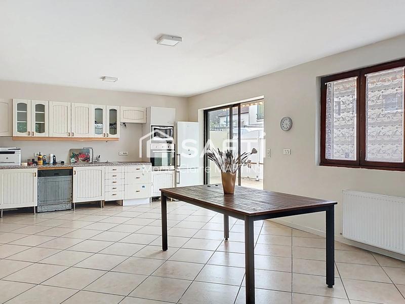 Maison - 197 m² - 7 pièces