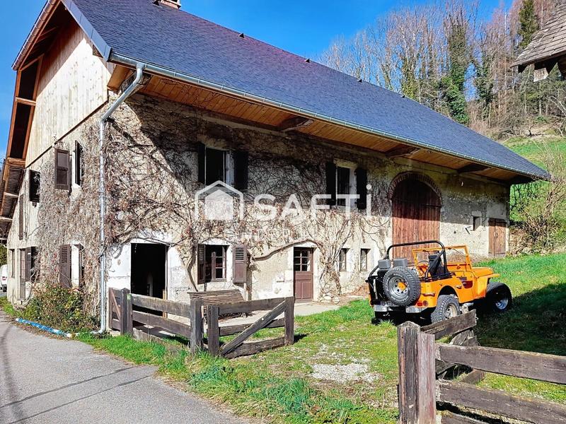 Maison - 216 m² - 9 pièces