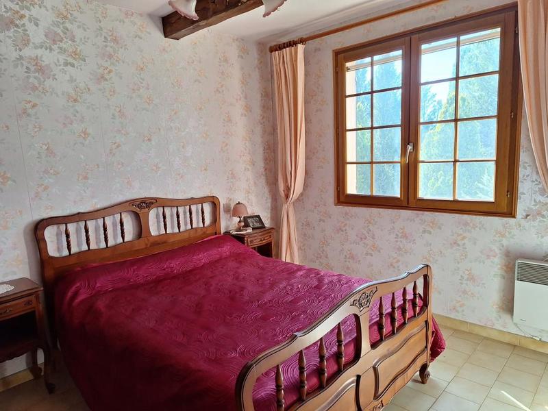 Propriété - 200 m² - 6 pièces