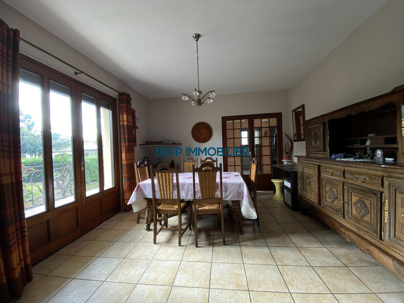 Maison traditionnelle - 94 m² - 4 pièces