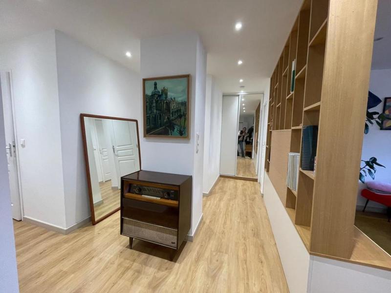 Appartement - 94 m² - 6 pièces