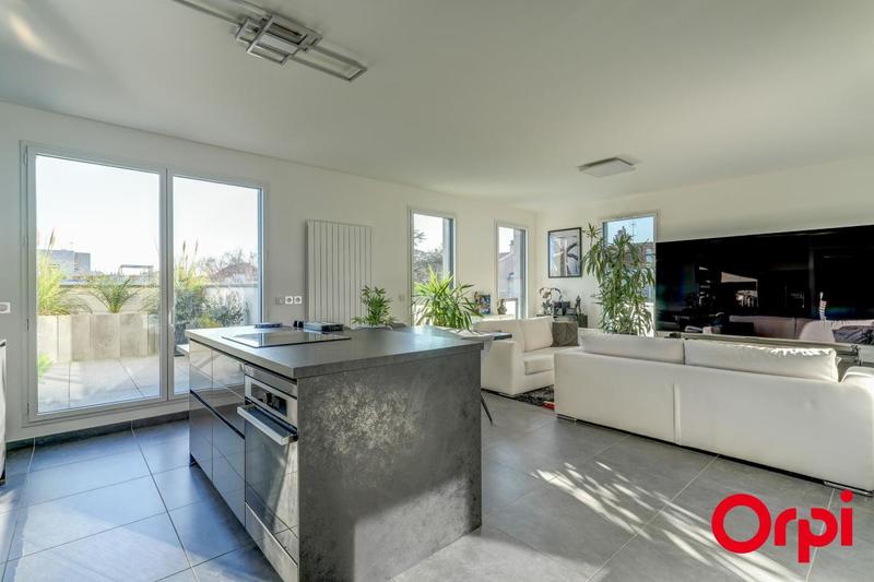 Penthouse - 112 m² - 5 pièces