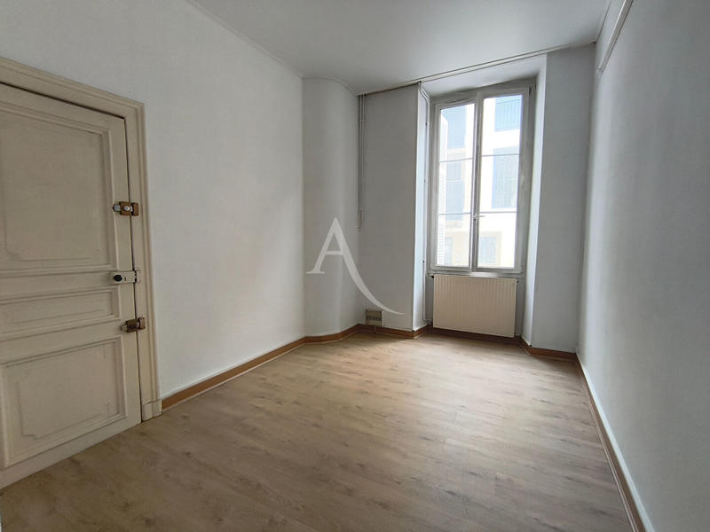 Local commercial - 104 m²