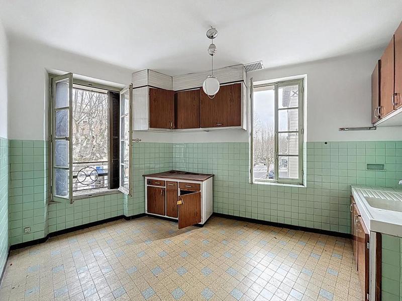 Immeuble - 240 m² - 10 pièces