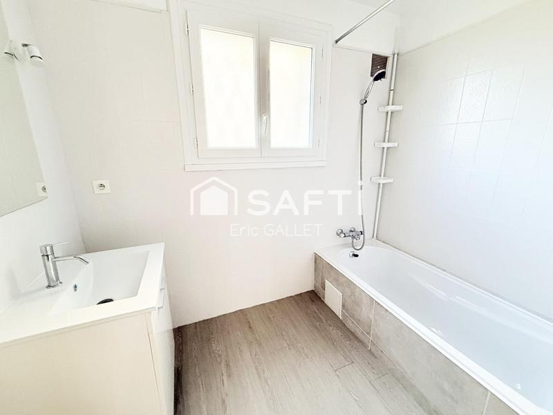 Maison - 210 m² - 8 pièces