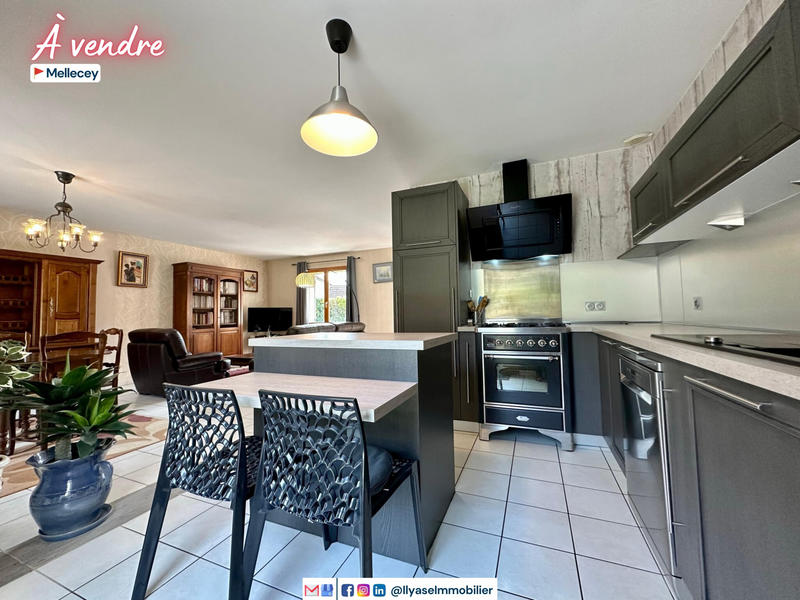 Maison - 96 m² - 4 pièces