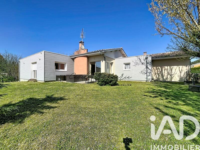 Maison - 162 m² - 7 pièces