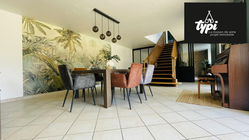 Maison - 159 m² - 6 pièces