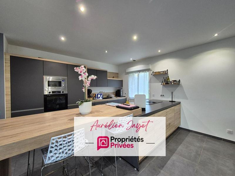 Maison - 196 m² - 6 pièces