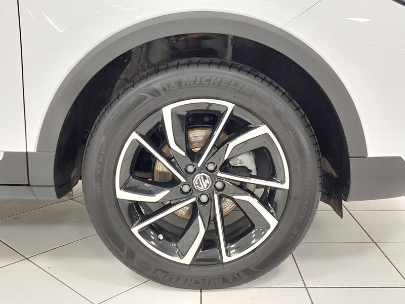 Mg Zs Luxury 1.0 111 ch