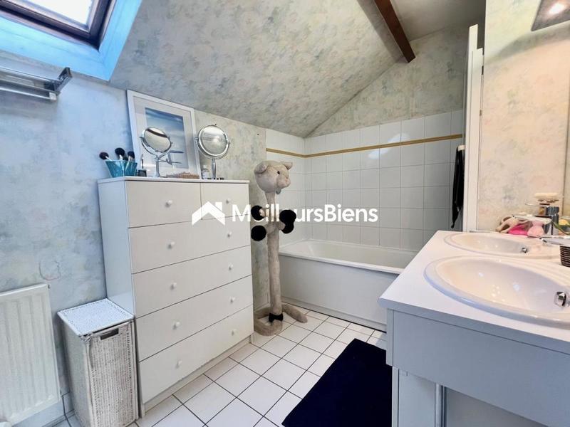 Maison - 143 m² - 6 pièces