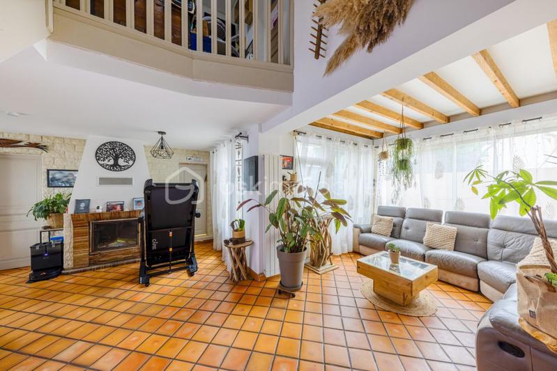 Maison - 136 m² - 8 pièces