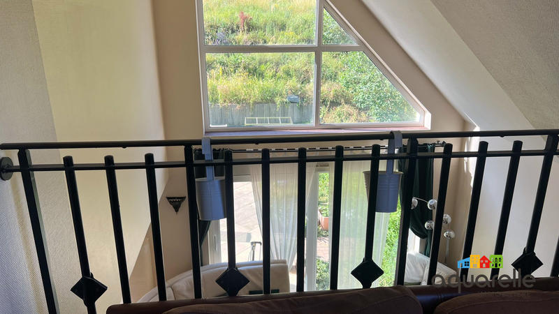 Maison - 250 m² - 7 pièces