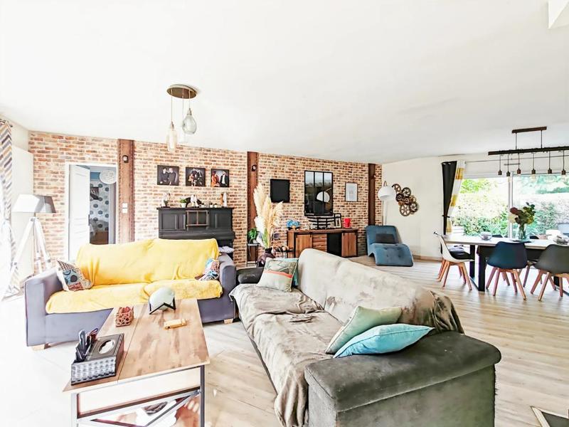 Maison - 137 m² - 5 pièces