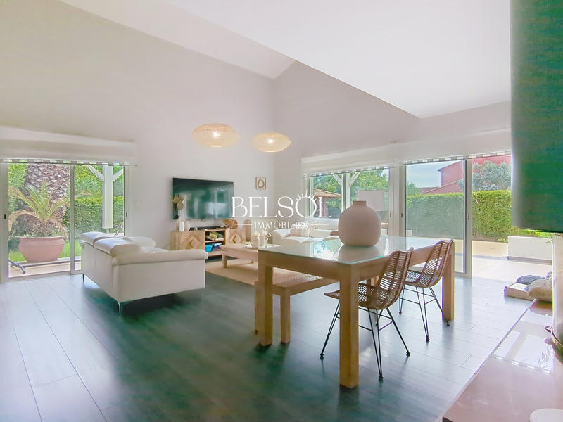 Villa - 160 m² - 5 pièces