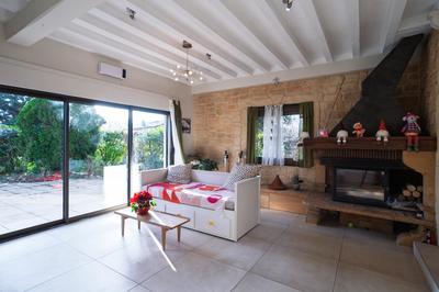 Maison - 230 m² - 8 pièces