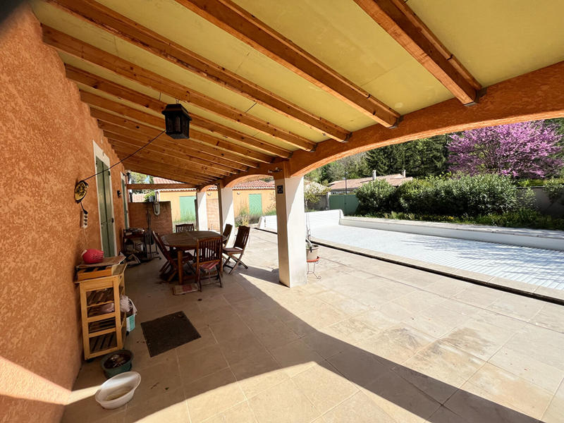 Villa - 216 m² - 8 pièces