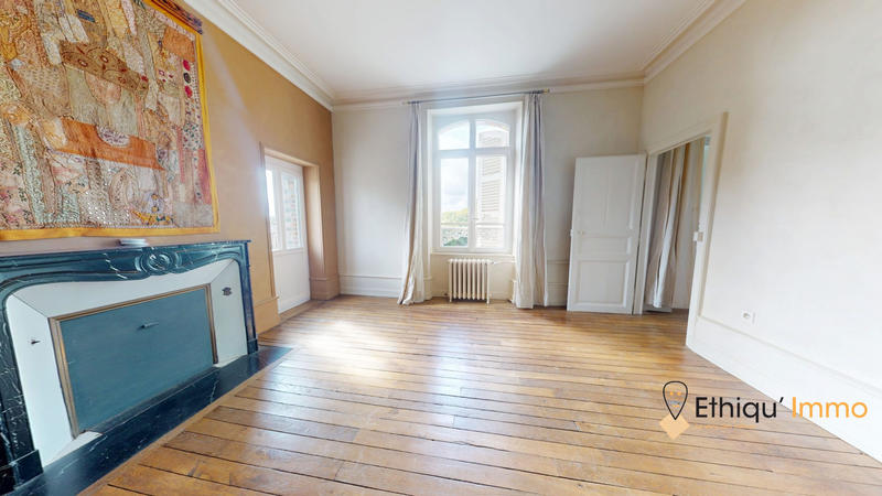 Maison - 424 m² - 10 pièces