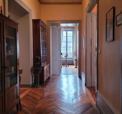 Appartement - 156 m² - 5 pièces