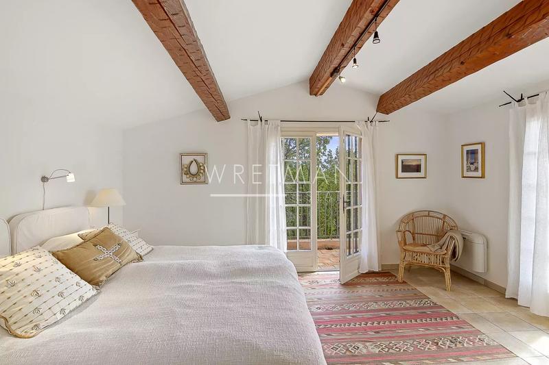 Villa - 210 m² - 6 pièces