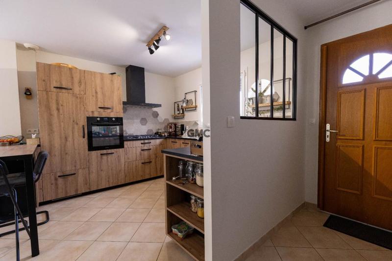 Villa - 100 m² - 5 pièces