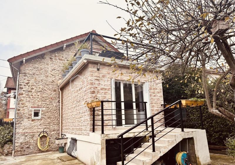 Maison - 100 m² - 6 pièces