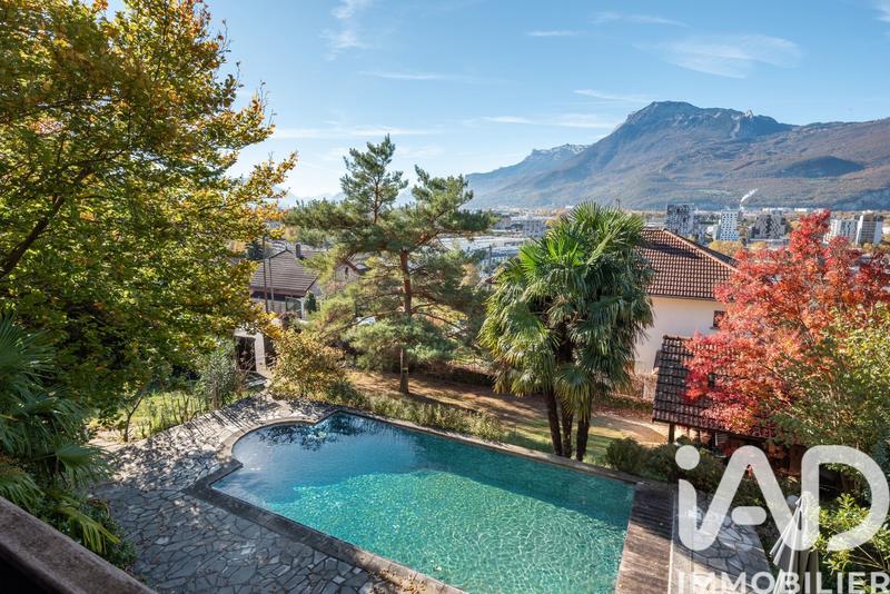 Maison - 176 m² - 7 pièces