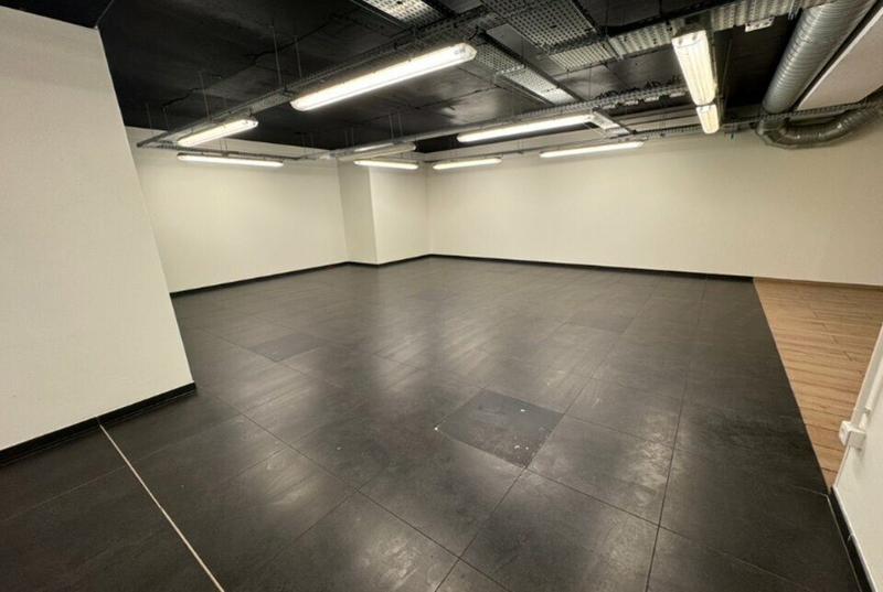 Local commercial - 294 m²