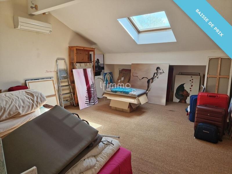 Maison traditionnelle - 194 m² - 7 pièces