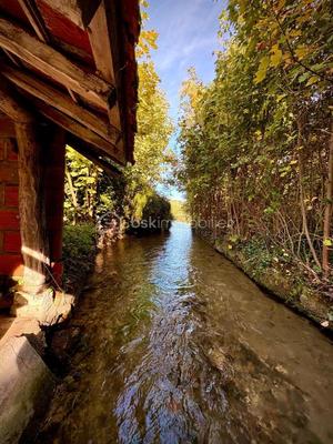 Moulin - 216 m² - 10 pièces