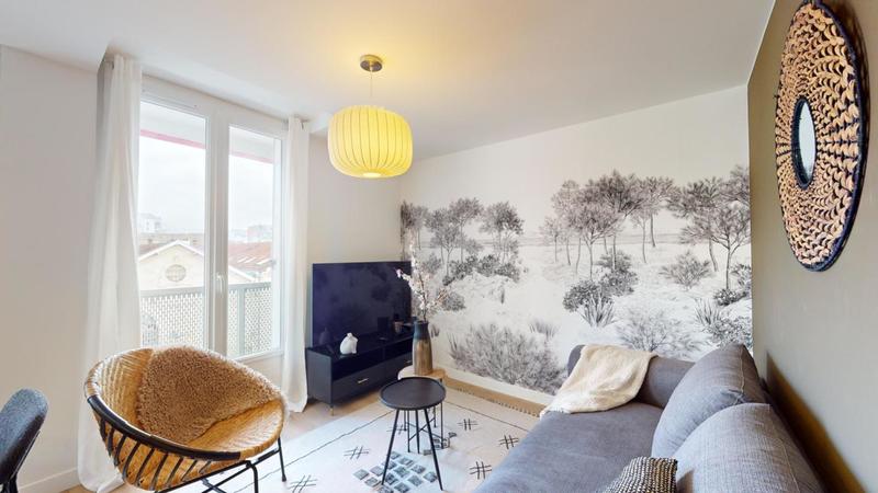 Appartement - 82 m² - 5 pièces