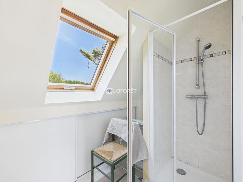 Maison - 180 m² - 8 pièces