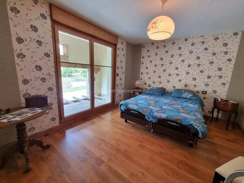 Maison - 184 m² - 6 pièces