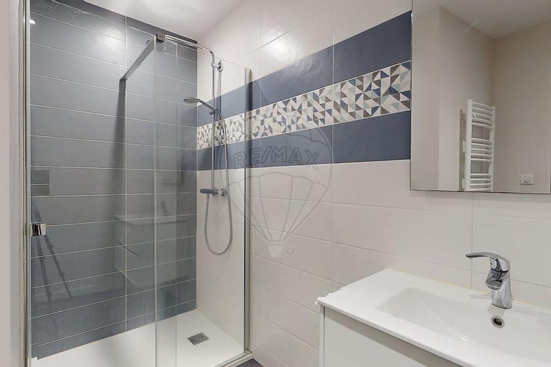 Maison - 194 m² - 6 pièces