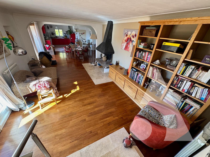 Maison - 180 m² - 5 pièces