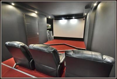 Villa - 235 m² - 7 pièces