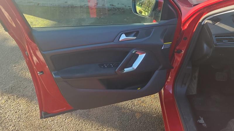 Peugeot 308 II 1.2 PureTech 130 Eat6 Allure - Automatique Entretien constructeur