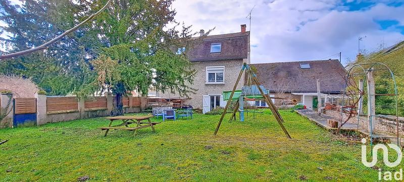 Maison - 202 m² - 8 pièces