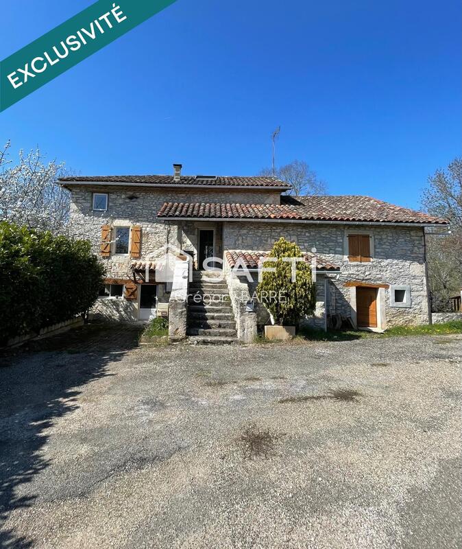 Maison - 90 m² - 5 pièces