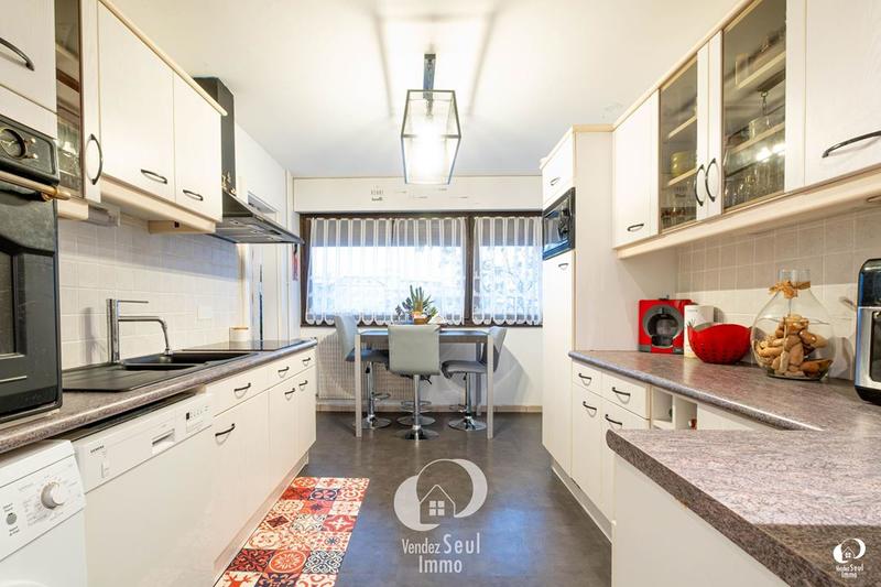 Appartement - 98 m² - 5 pièces