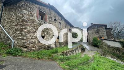 Maison - 300 m² - 4 pièces