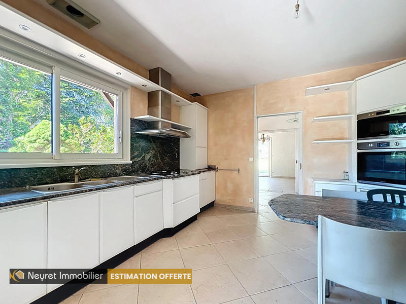 Maison - 160 m² - 5 pièces