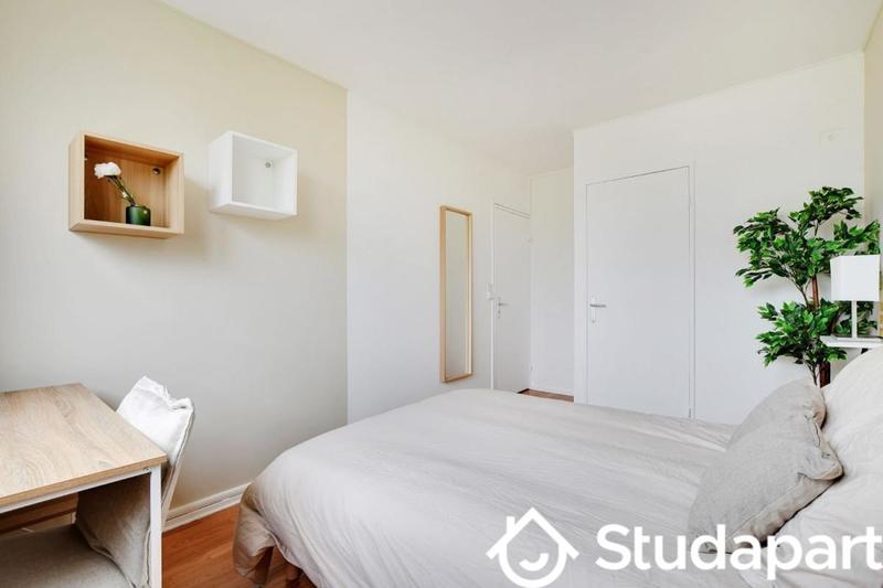 Chambre - 10 m² - 1 pièce